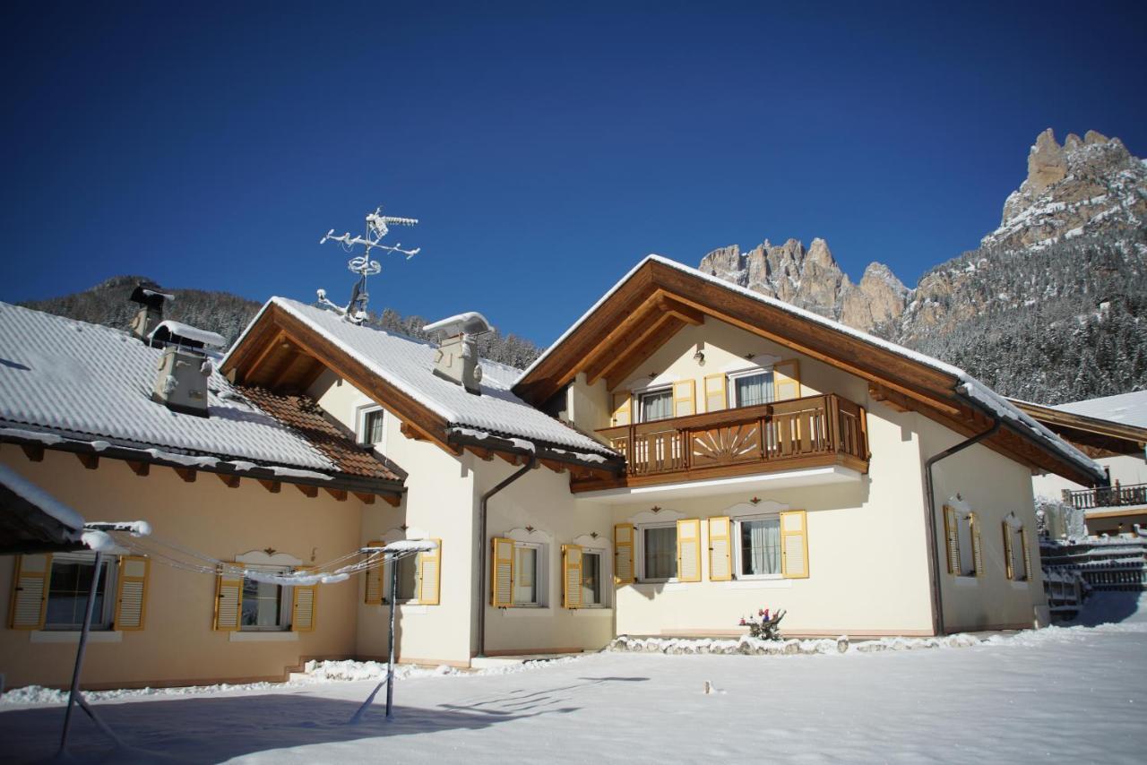 Residence Le Rose Pozza di Fassa Exterior foto